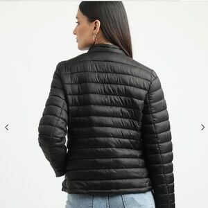 United Colors of Benetton~Black Lightweight Down Puffer Jacket ~ Size Small